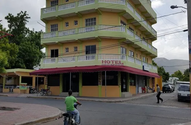 Hotel La Torre Jimani Republique Dominicaine
